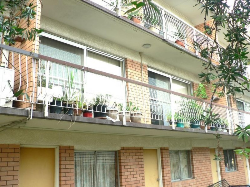 2/11 Lawson Street, Morningside QLD 4170