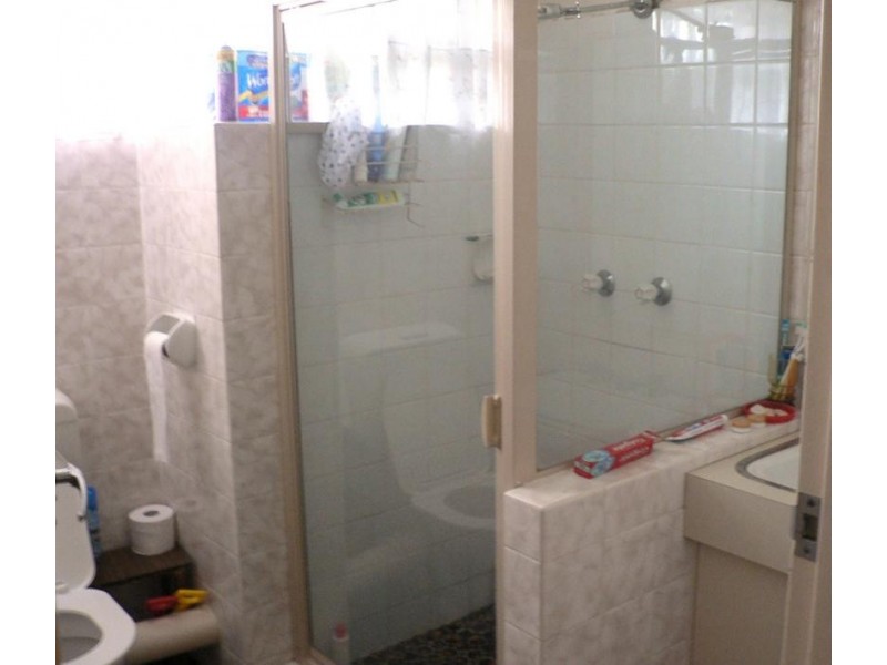 2/11 Lawson Street, Morningside QLD 4170