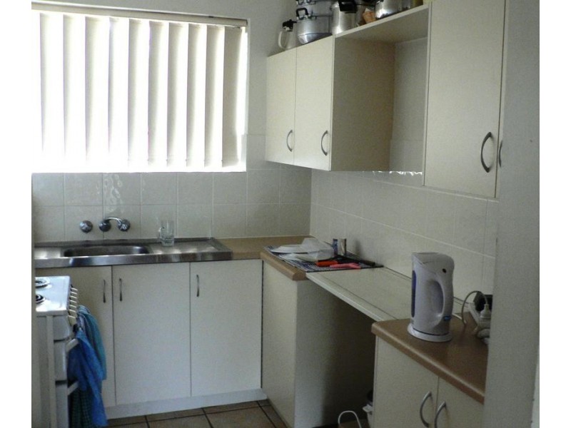 2/11 Lawson Street, Morningside QLD 4170