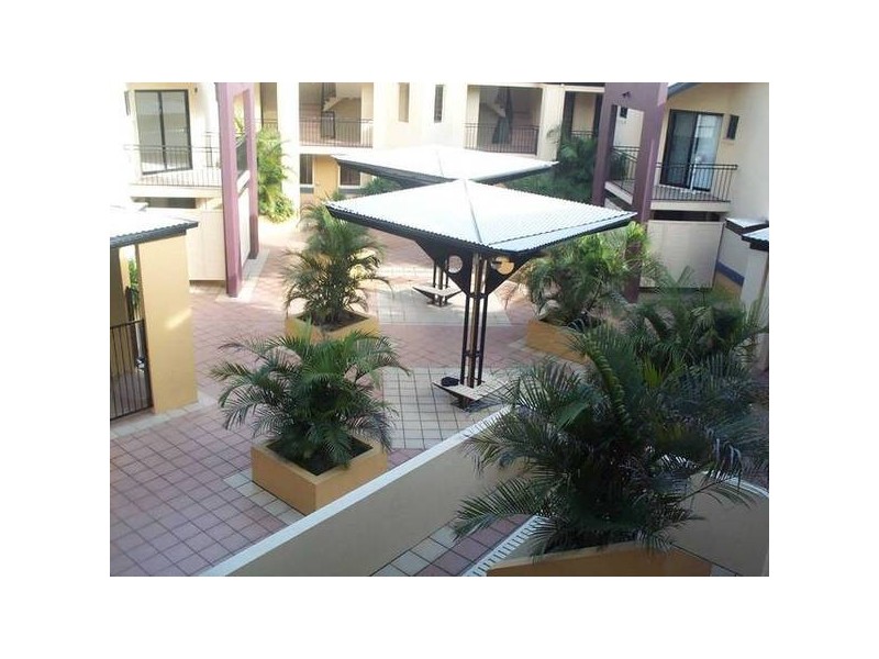 10/13 Vectis Street, Norman Park QLD 4170