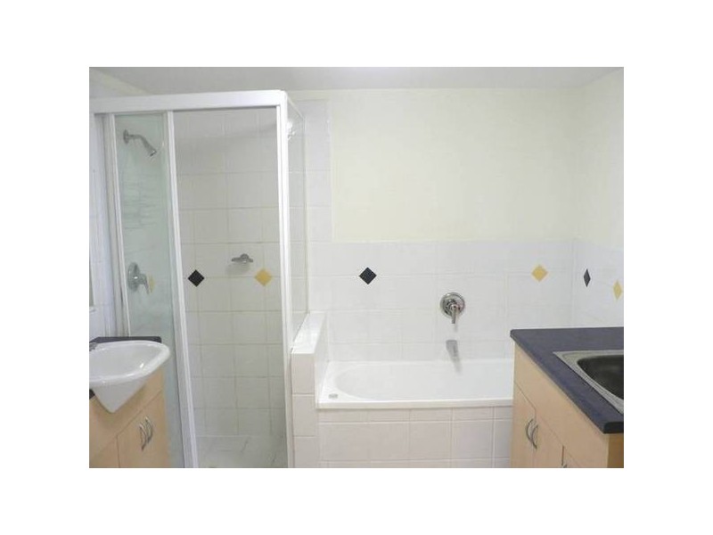 10/13 Vectis Street, Norman Park QLD 4170