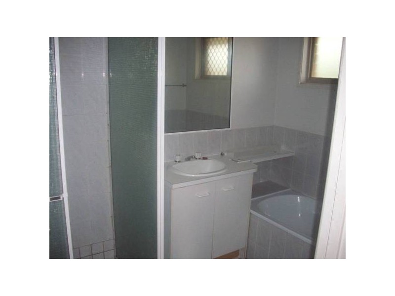 96 Macrossan Avenue, Norman Park QLD 4170