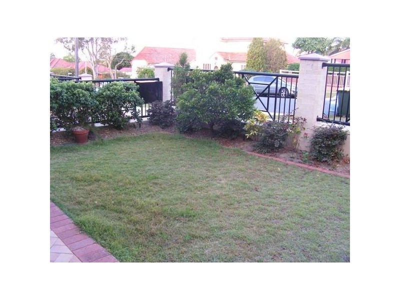 1/34 Pembroke Street, Carina QLD 4152