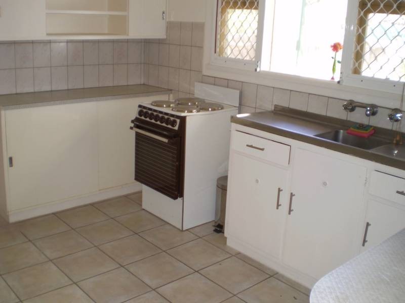 27 Hewitt Road, Elizabeth South SA 5112