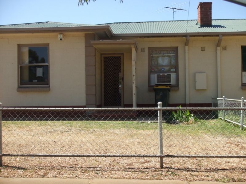 8 stakes crescent, Elizabeth Downs SA 5113