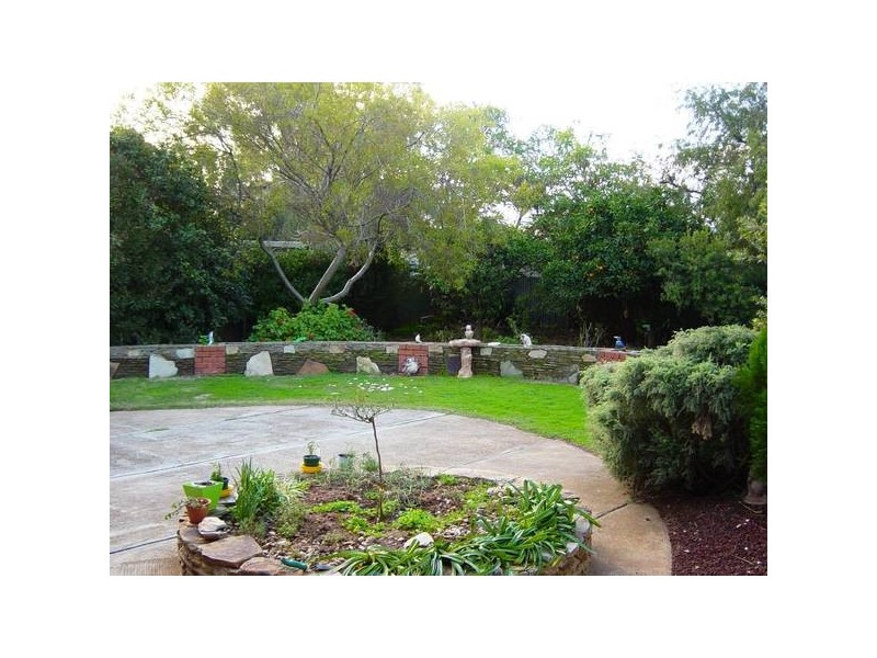 St Leonards Crescent, Elizabeth Downs SA 5113