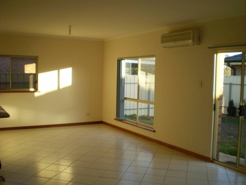 2/6 Jarvis St, Willaston SA 5118