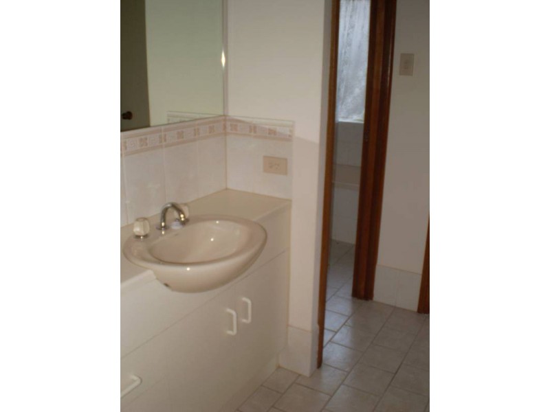 2/6 Jarvis St, Willaston SA 5118