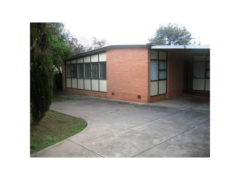 11 Midway Rd, Elizabeth East SA 5112