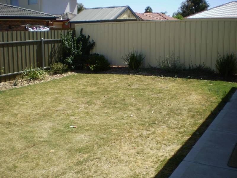 14 Caroline Dr, Paralowie SA 5108