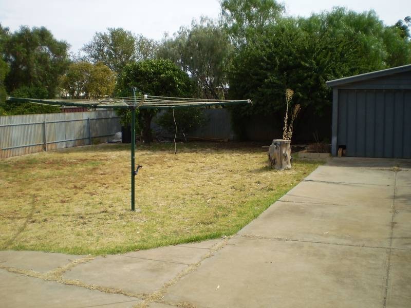 276 Midway Rd, Elizabeth Downs SA 5113