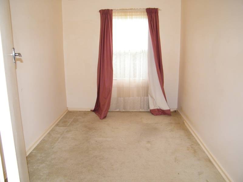 11 Hanson Road, Elizabeth Downs SA 5113