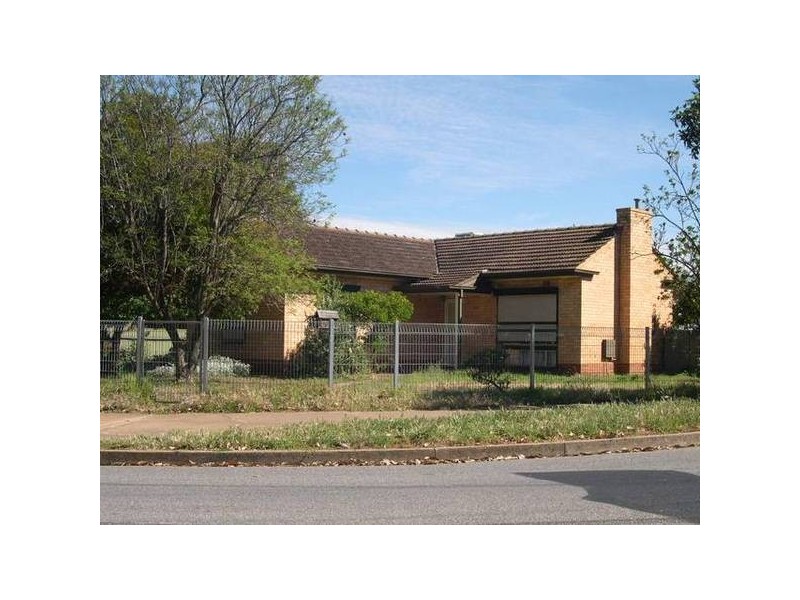 24 Hewitt Road, Elizabeth South SA 5112