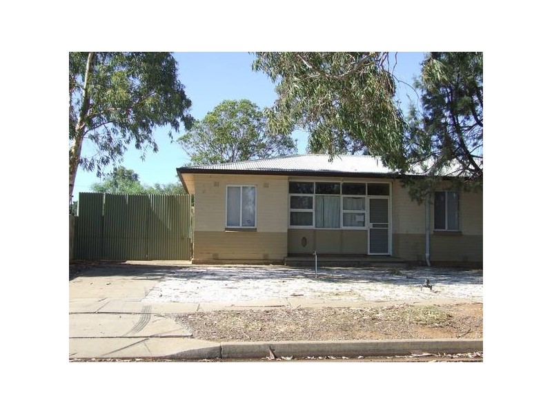 35 Tudor Crescent, Smithfield Plains SA 5114