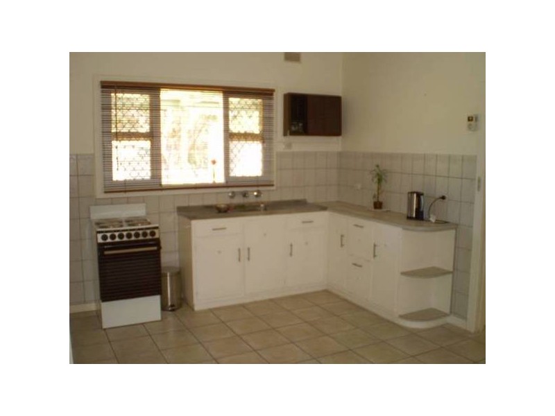 27 Hewitt Road, Elizabeth South SA 5112