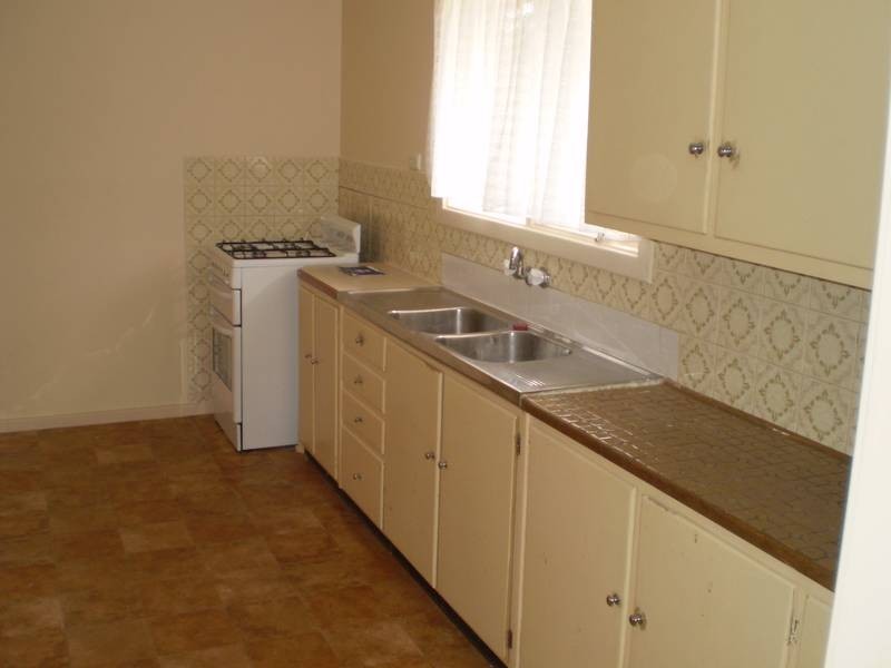 15 Moulds Crescent, Smithfield SA 5114