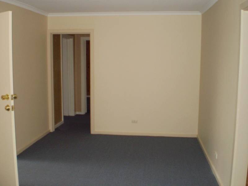 15 Moulds Crescent, Smithfield SA 5114