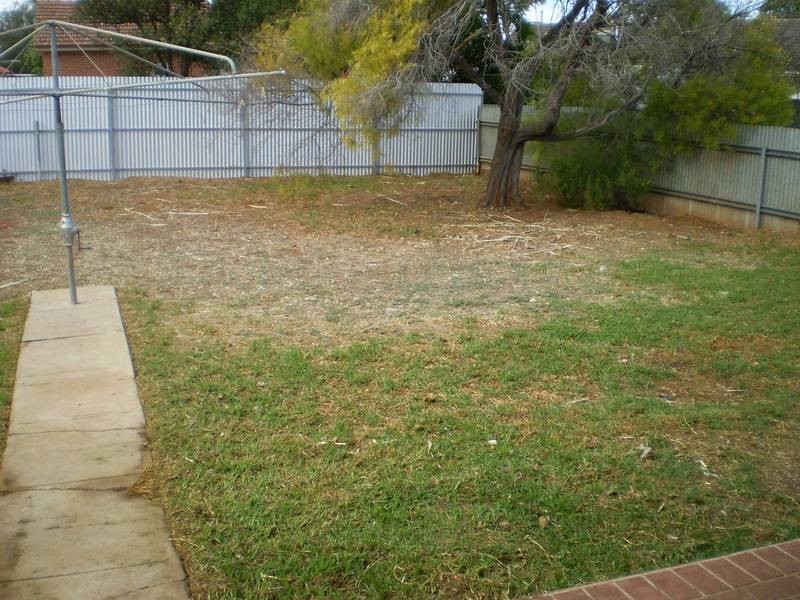 6 Stakes Crescent, Elizabeth Downs SA 5113