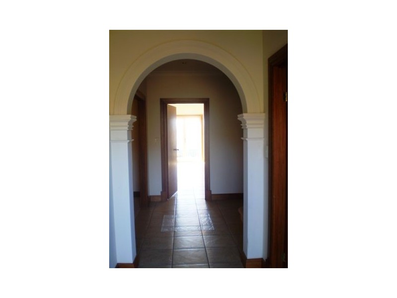 16 Oaklands Cct, Hewett SA 5118