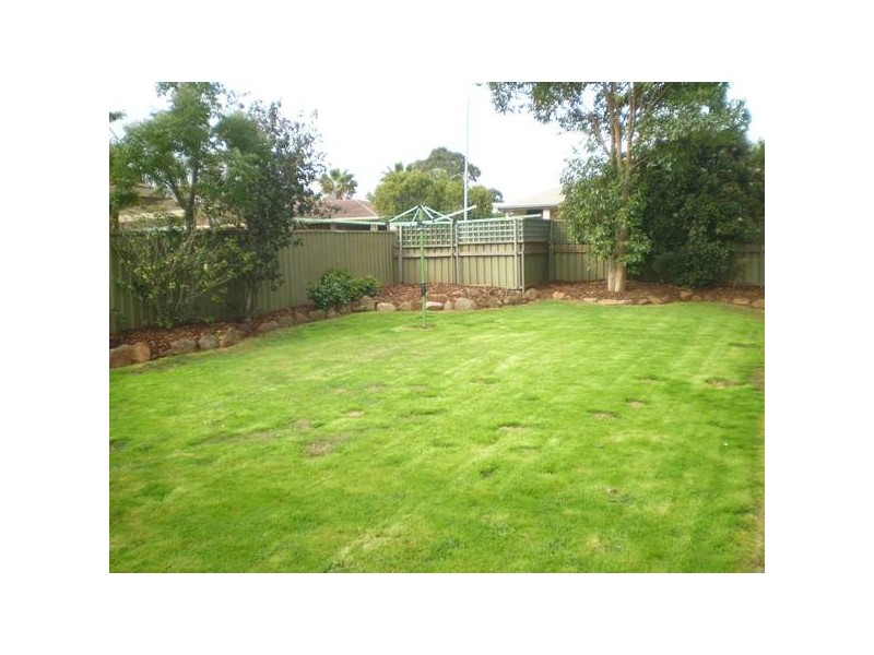 5 Ironbark Avenue, Craigmore SA 5114