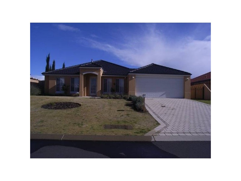 10 Modong Street, Dalyellup WA 6230