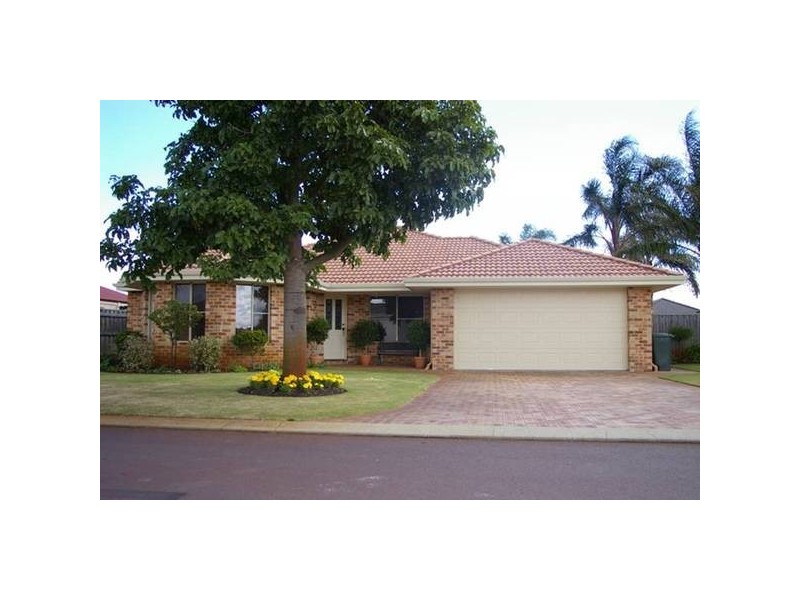 35 Barton Drive, Australind WA 6233