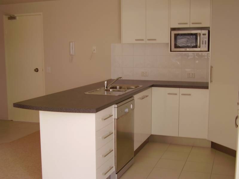 25 Shillito Street, Southport QLD 4215