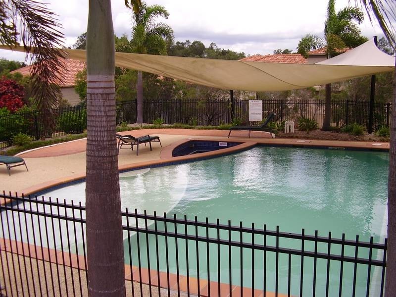 77/24 Amsonia Court, Arundel QLD 4214