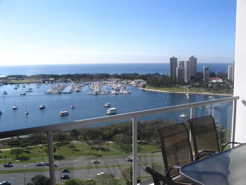 2301/1 Como Court, Southport QLD 4215