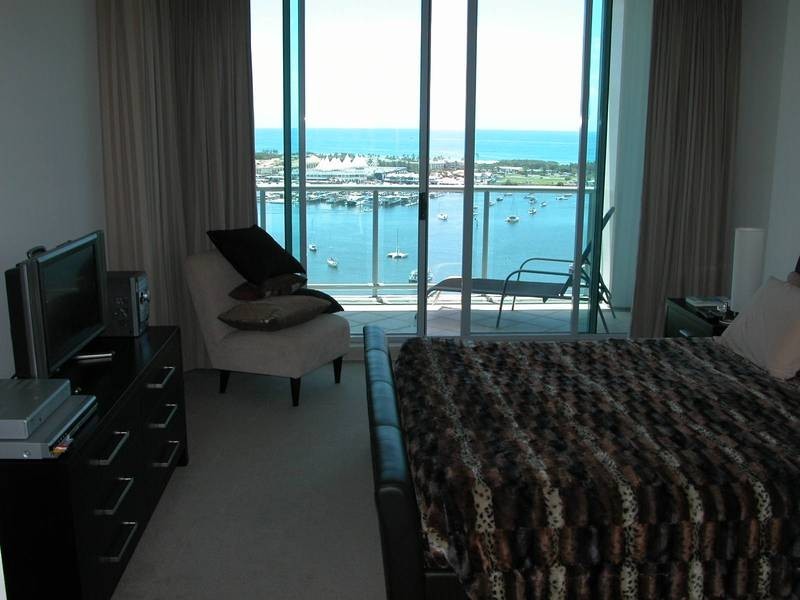 2301/1 Como Court, Southport QLD 4215