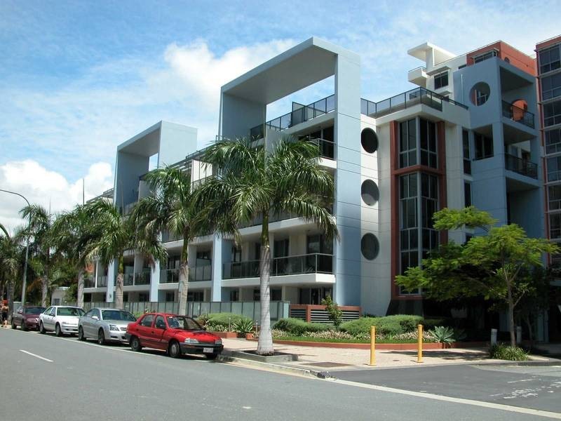 208/3 Como Crescent, Southport QLD 4215
