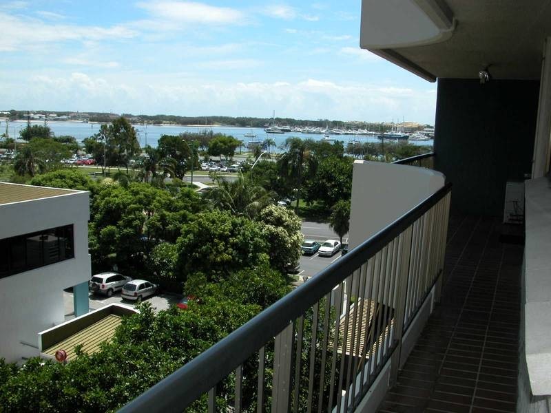 5B/10 Marine Parade, Southport QLD 4215