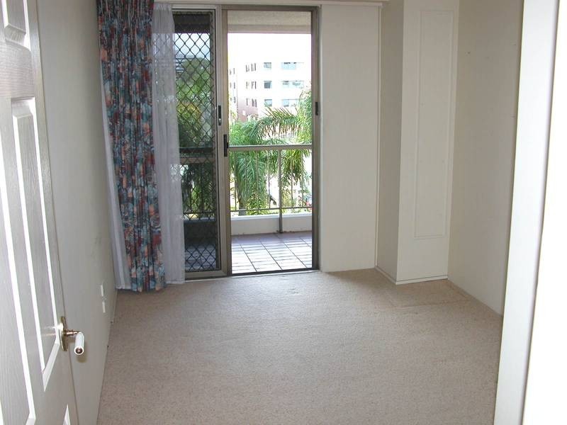 5B/10 Marine Parade, Southport QLD 4215