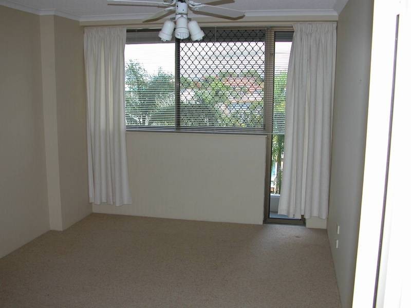 5B/10 Marine Parade, Southport QLD 4215