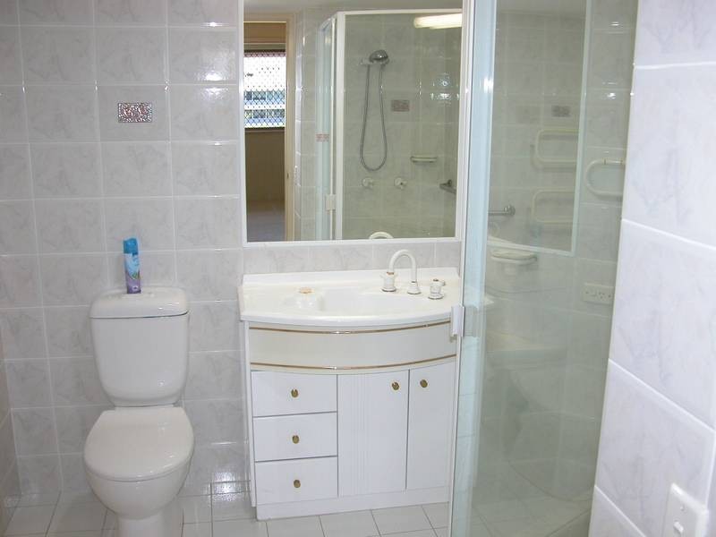 5B/10 Marine Parade, Southport QLD 4215