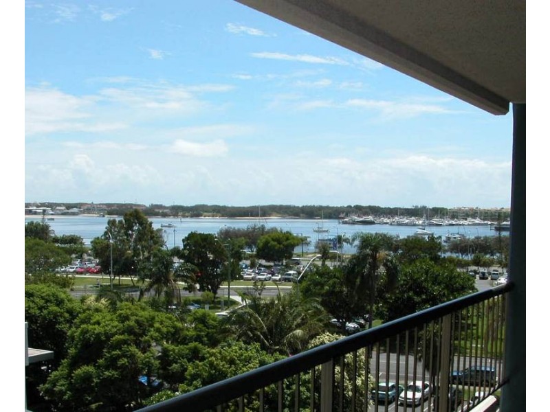 5B/10 Marine Parade, Southport QLD 4215