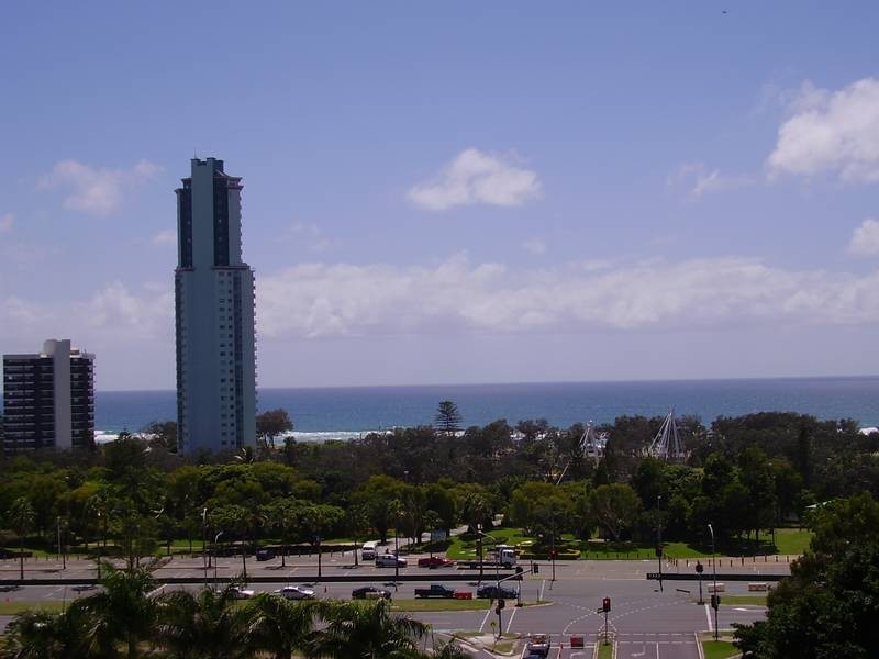 52/5 Admiralty Drive, Paradise Waters QLD 4217