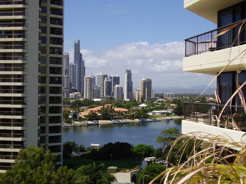 52/5 Admiralty Drive, Paradise Waters QLD 4217