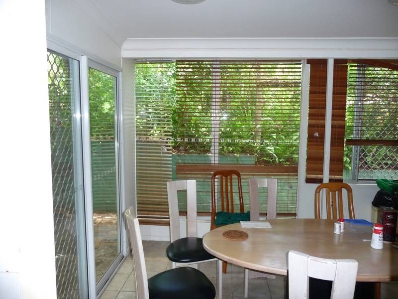 25 Golden Crescent, Southport QLD 4215