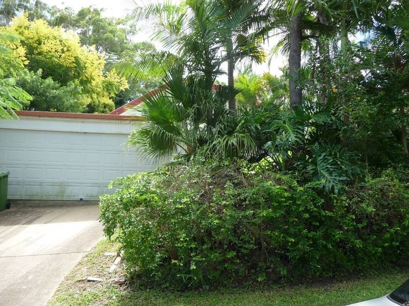 25 Golden Crescent, Southport QLD 4215