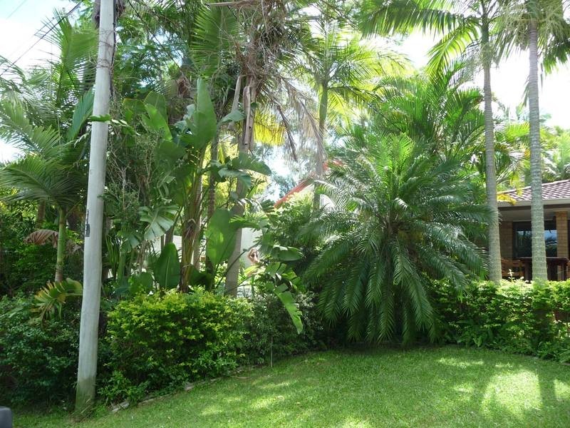 25 Golden Crescent, Southport QLD 4215