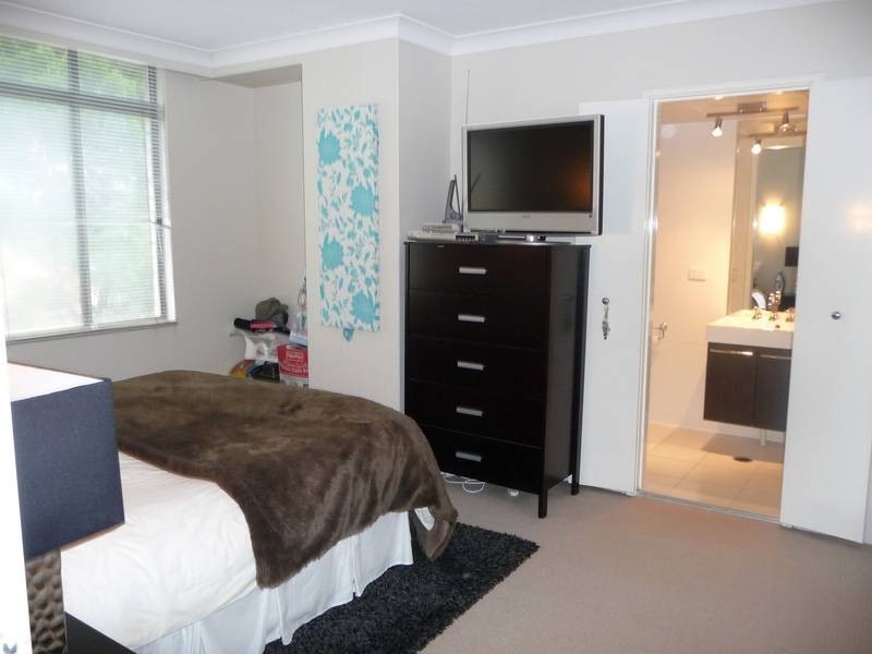 ./65 Bauer Street, Southport QLD 4215