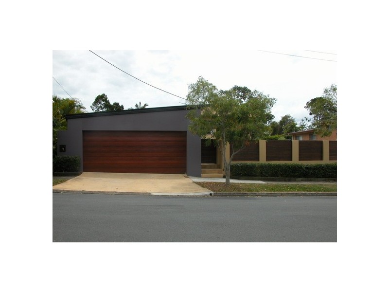 3 Moonah. Avenue, Southport QLD 4215