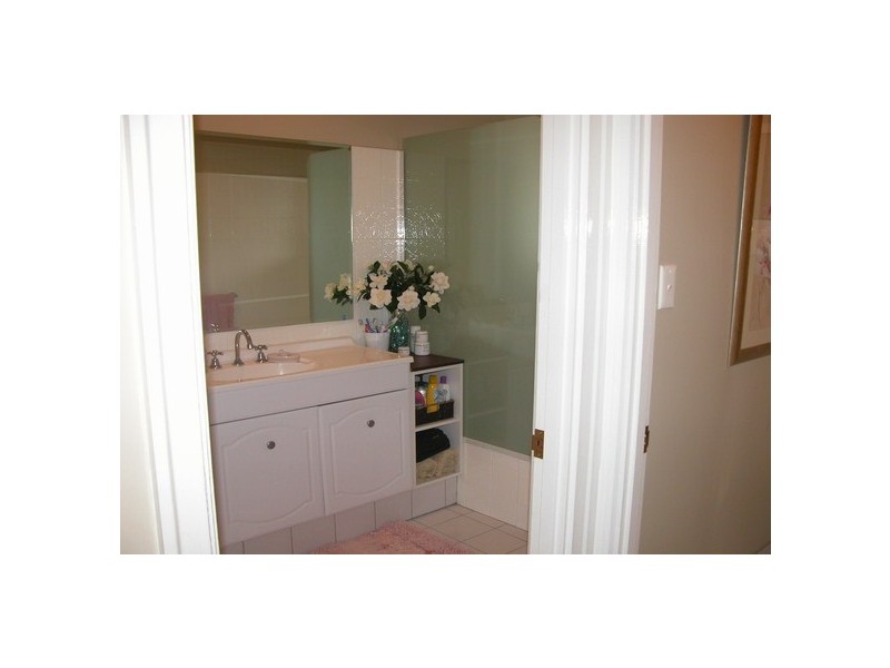 3 Moonah. Avenue, Southport QLD 4215