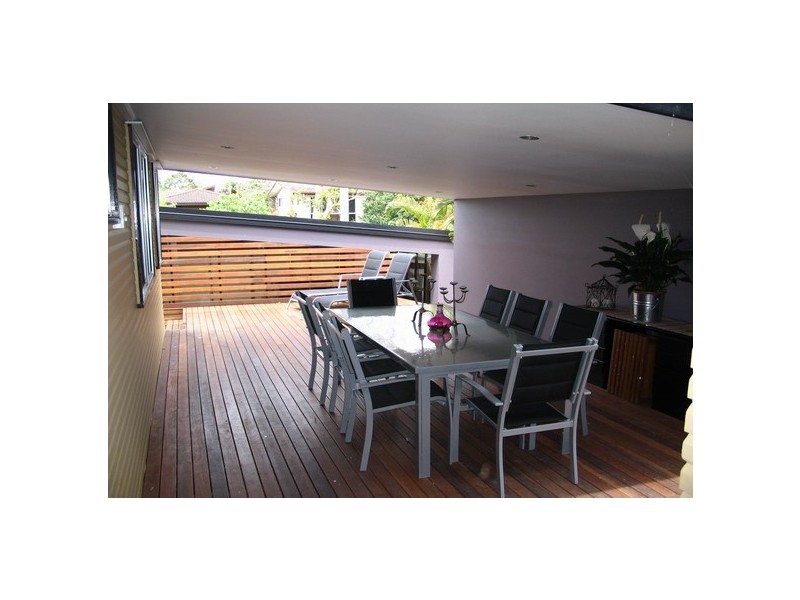 3 Moonah. Avenue, Southport QLD 4215