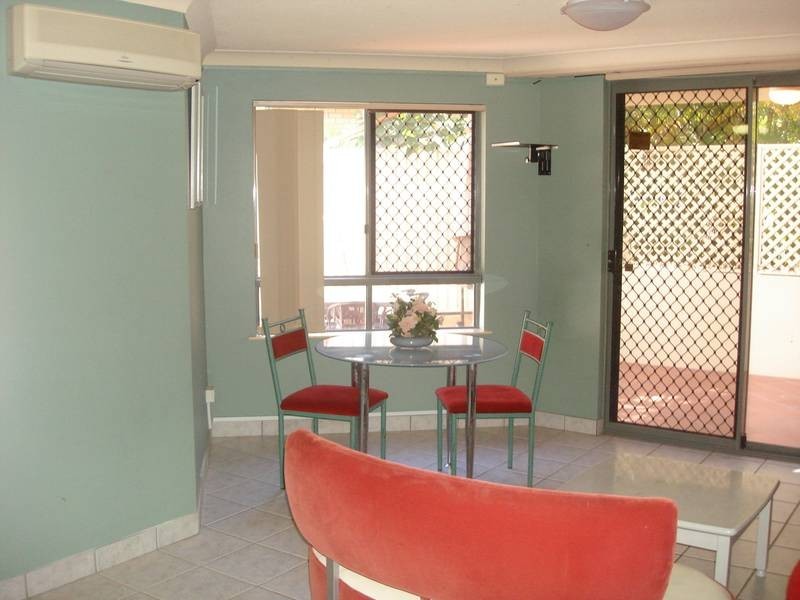 10 Genoa Street, Surfers Paradise QLD 4217