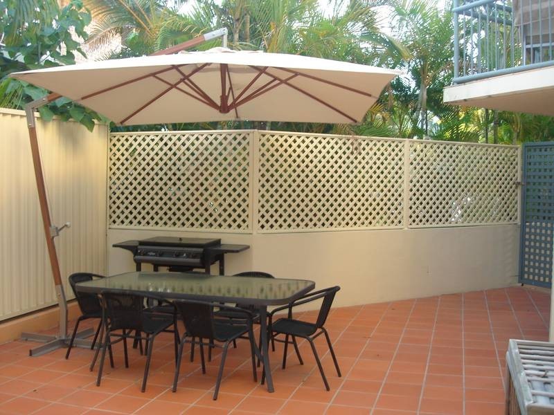 10 Genoa Street, Surfers Paradise QLD 4217