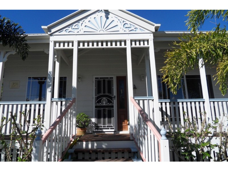 46 Crescent Avenue, Hope Island QLD 4212