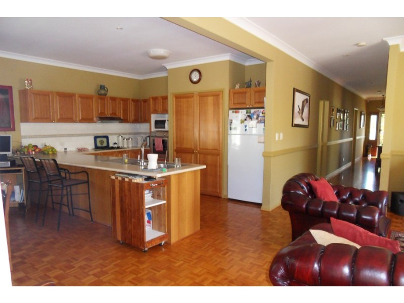 46 Crescent Avenue, Hope Island QLD 4212