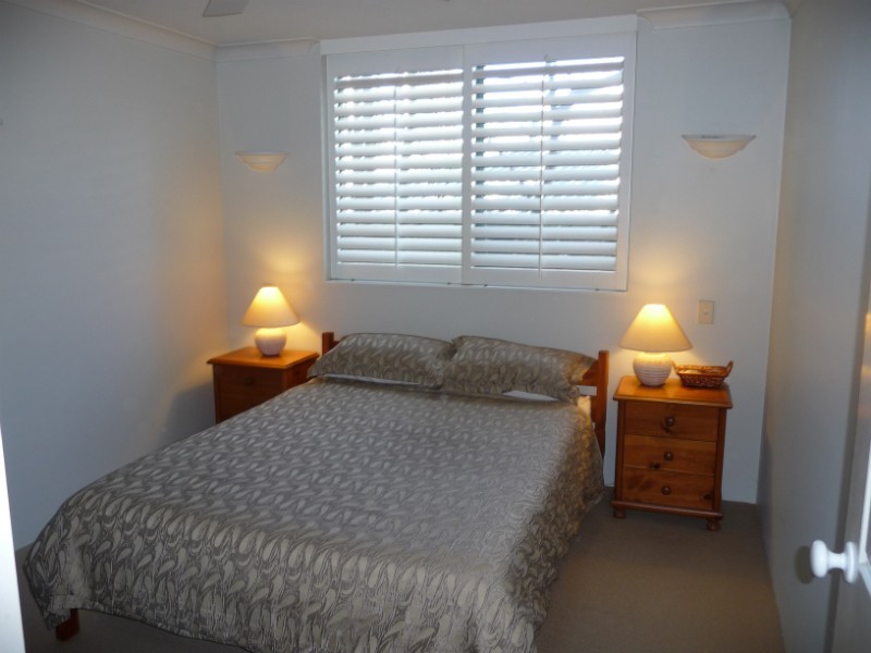 5/2 Adori Street, Chevron Island QLD 4217